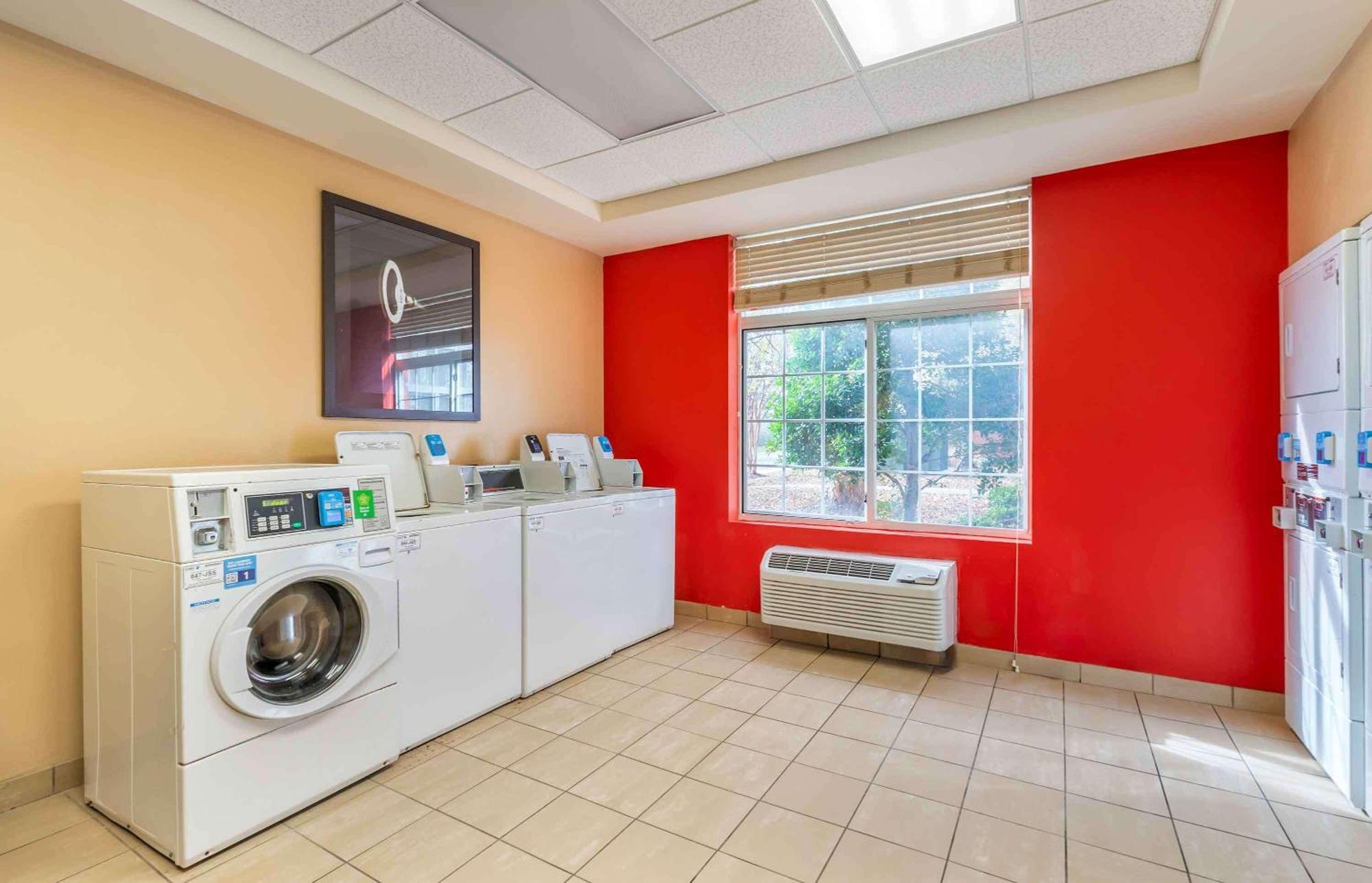 Extended Stay America Suites - Chesapeake - Greenbrier Circle Bagian luar foto